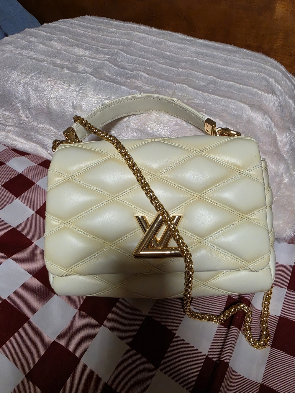 Louis Vuitton Cream Quilted Chain Shoulder Bag